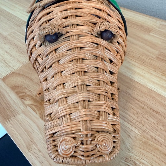 kate spade “Swamped” Wicker 3D Alligator Bag - Picture 9 of 10